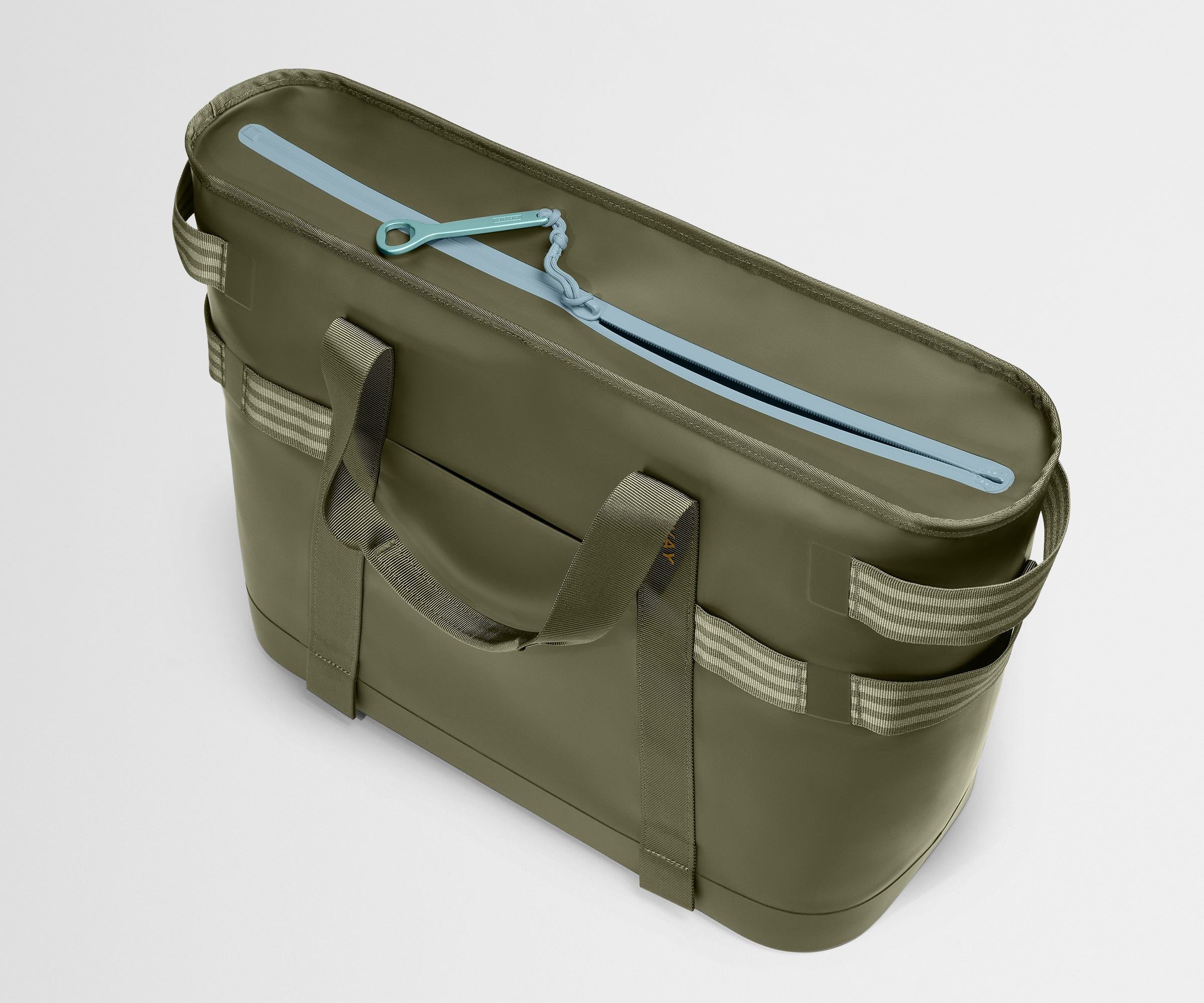 PDP_Beach_CoolerBag_Olive_04.jpg