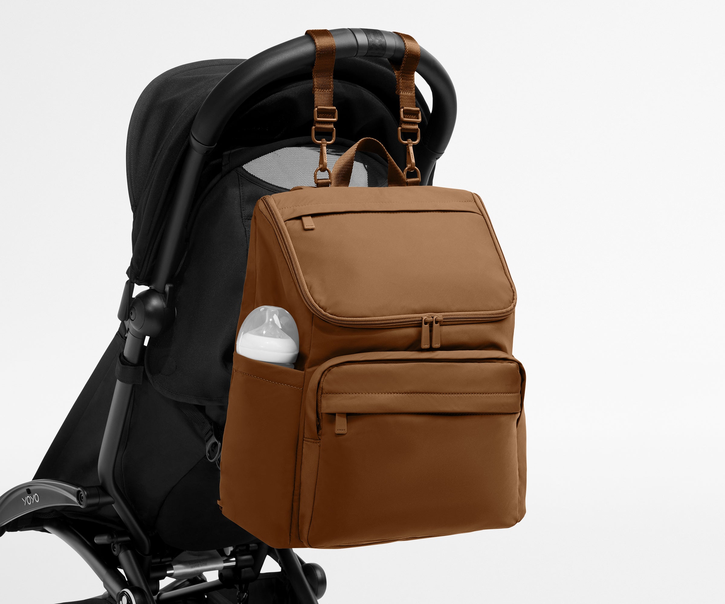 PDP_Featherlight_Diaper_Backpack_Amaro_08.jpg