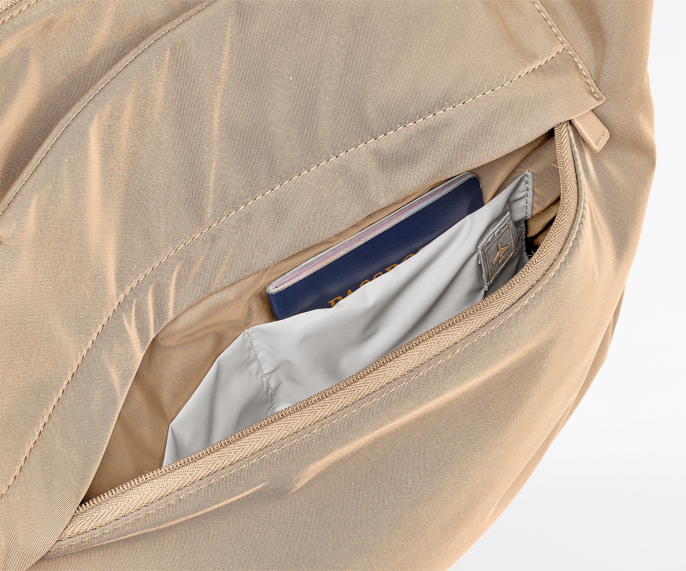 PDP_Featherlight_Tote_Camel_06.jpg