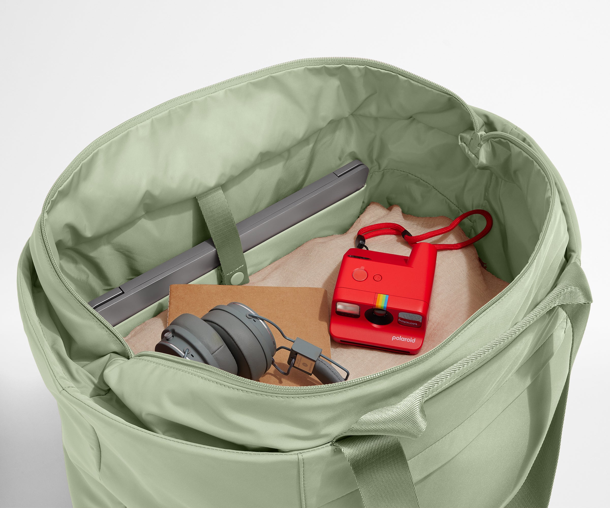 PDP_Featherlight_Tote_Sage_04.jpg