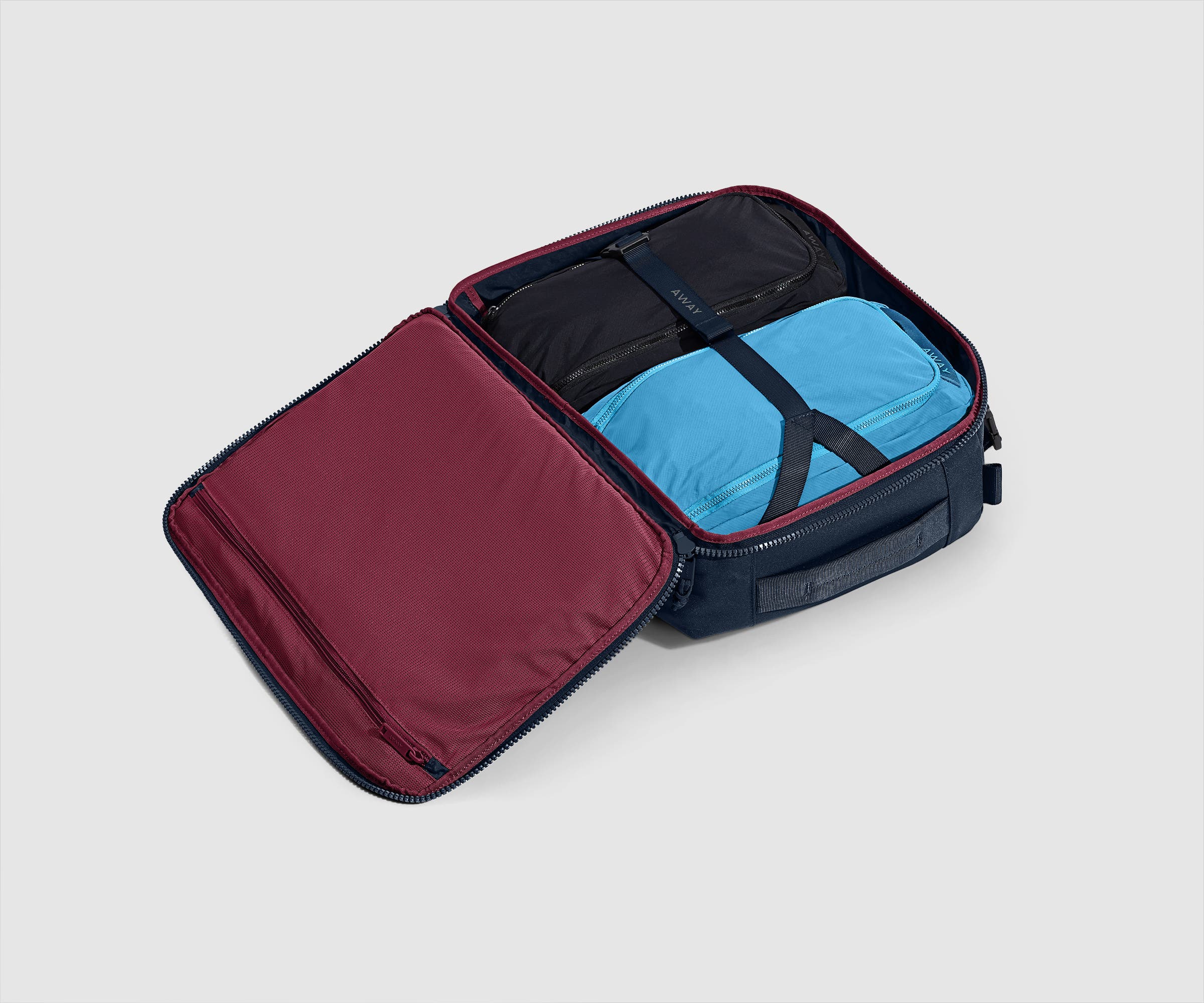 PDP_OutdoorBackpack25L_Navy_InteriorPacked.jpg