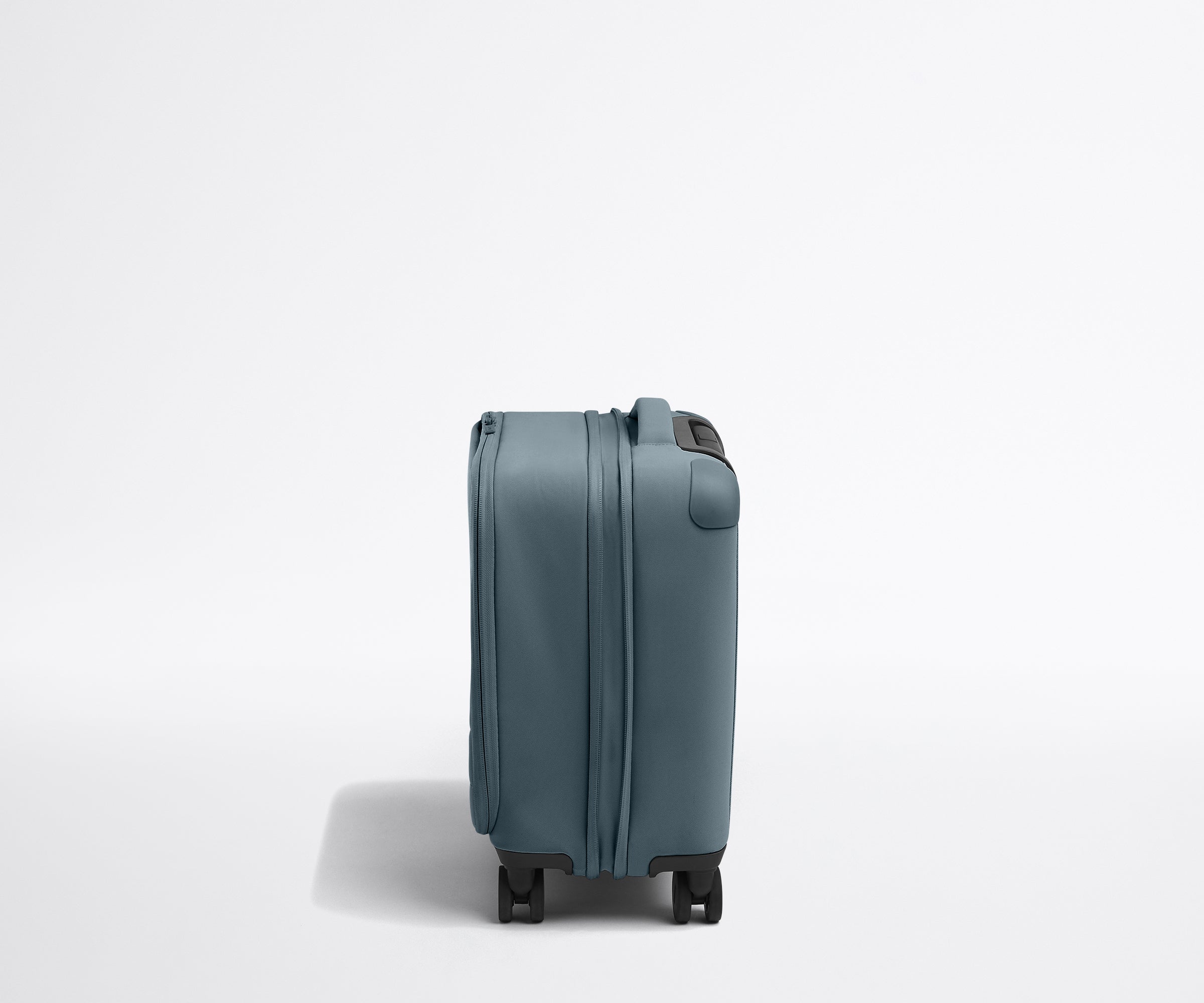 PDP_Softside_Compact_Coast_04.jpg